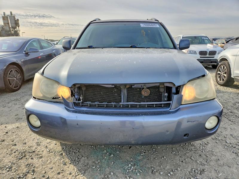 Photo 5 from auction – 2002 TOYOTA HIGHLANDER with VIN JTEGF21A420059177