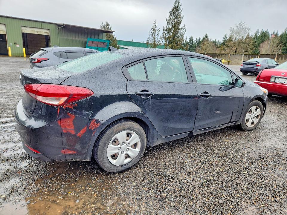 Photo 3 from auction – 2018 KIA FORTE with VIN 3KPFK4A71JE266160