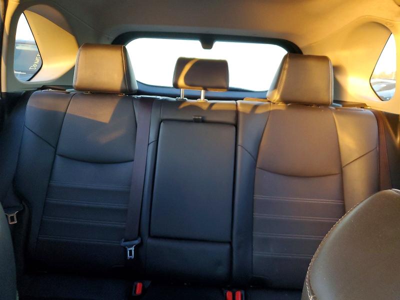 Photo 10 from auction – 2019 TOYOTA RAV4 LIMIT with VIN JTMDWRFV4KD508961