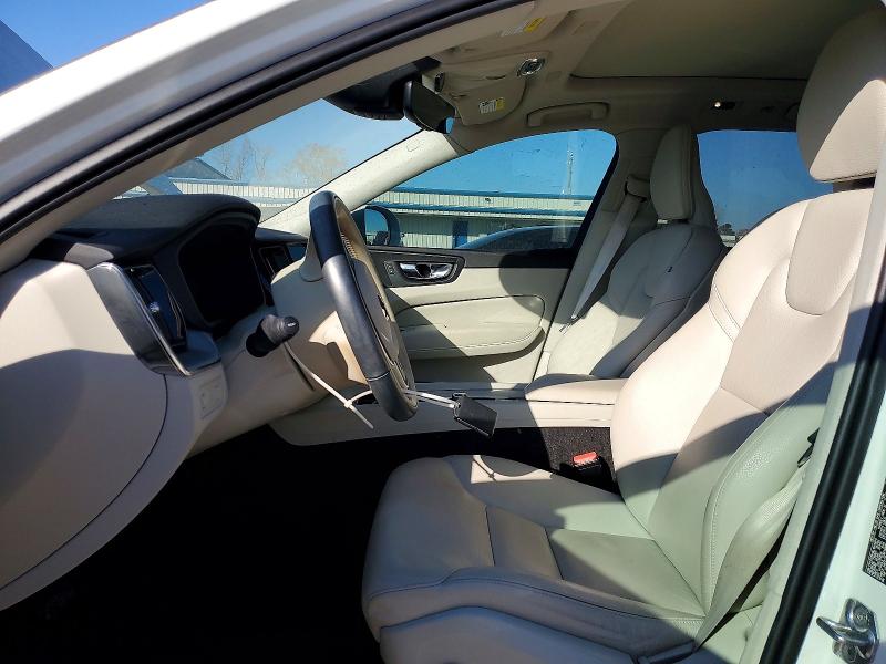 Photo 7 from auction – 2020 VOLVO XC60 T5 MO with VIN YV4102DK8L1545872
