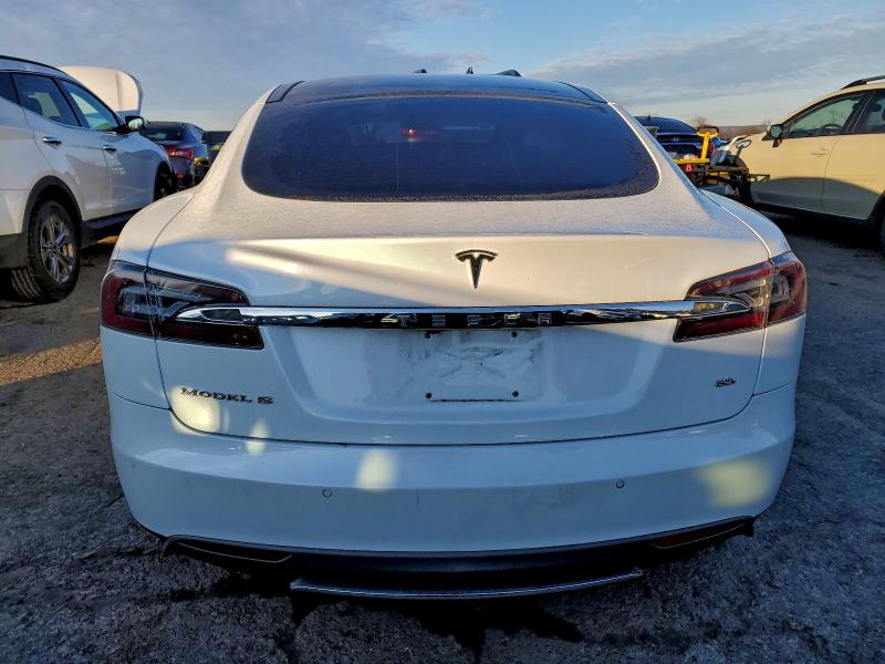 Photo 6 from auction – 2015 TESLA MODEL S with VIN 5YJSA1E12FF109602