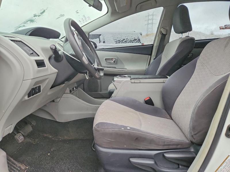 Photo 7 from auction – 2015 TOYOTA PRIUS V with VIN JTDZN3EU5FJ019720
