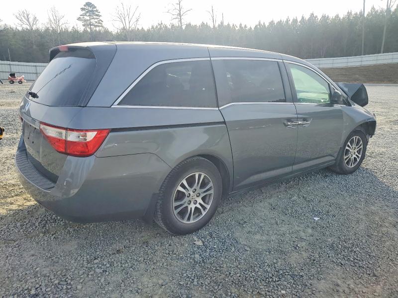 Photo 3 from auction – 2011 HONDA ODYSSEY EX with VIN 5FNRL5H68BB002099