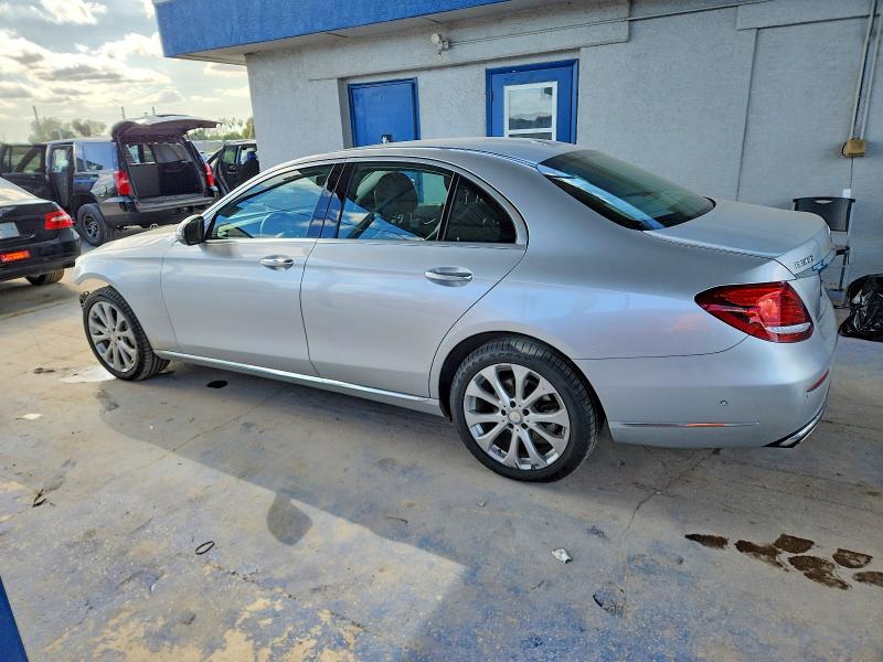 Photo 2 from auction – 2017 MERCEDES-BENZ E 300 with VIN WDDZF4JB6HA068408