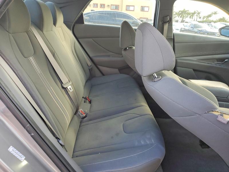 Photo 10 from auction – 2023 HYUNDAI ELANTRA with VIN KMHLS4AG2PU580828
