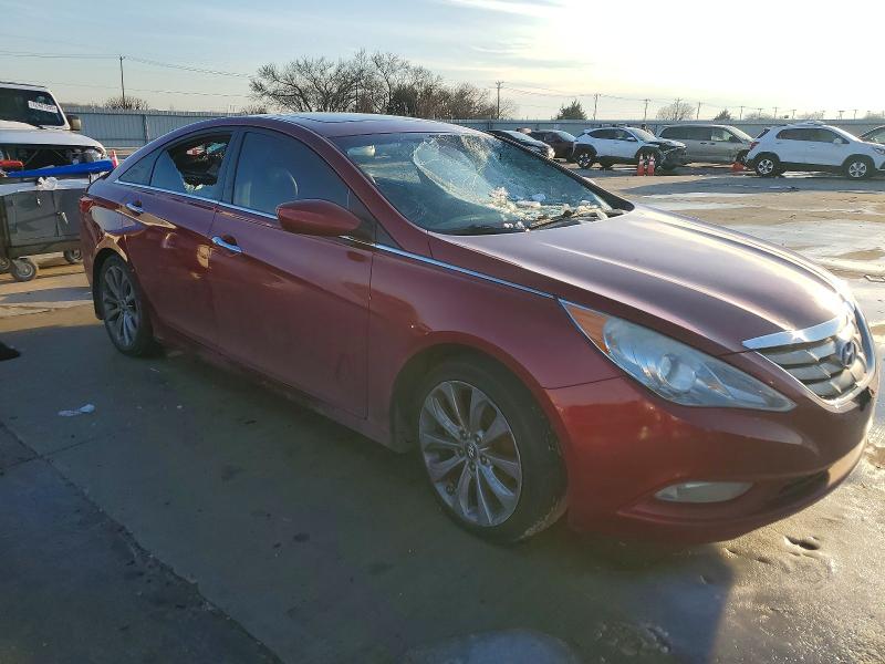 Photo 4 from auction – 2013 HYUNDAI SONATA with VIN 5NPEC4AC6DH588296