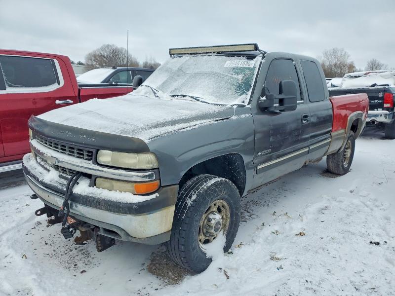 CHEVROLET SILVERADO 2000 with VIN 1GCGK29U5YE243621 - Photo from auction