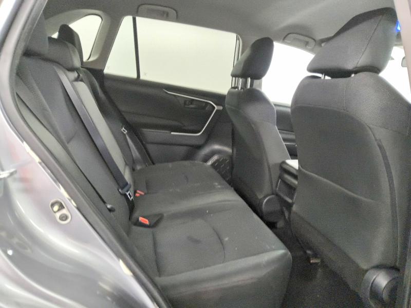Photo 11 from auction – 2021 TOYOTA RAV4 LE with VIN 2T3H1RFV3MW124059