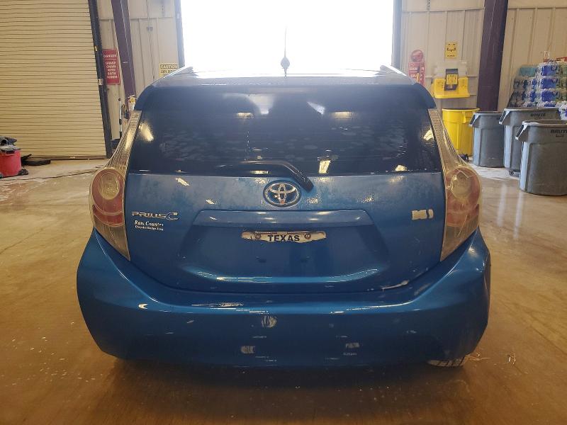 Photo 6 from auction – 2014 TOYOTA PRIUS C with VIN JTDKDTB33E1569240