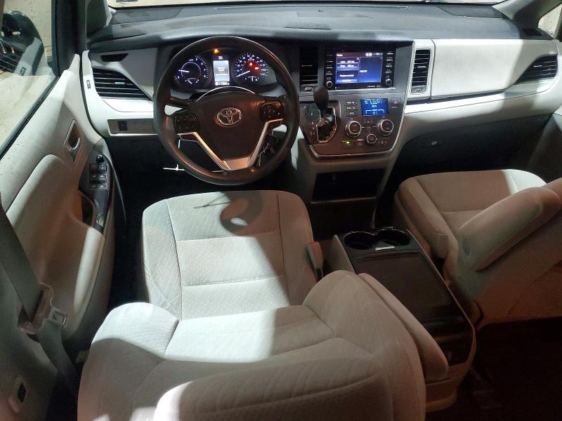 Photo 8 from auction – 2018 TOYOTA SIENNA LE with VIN 5TDKZ3DC0JS956209