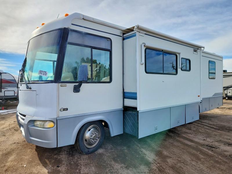 Photo 2 from auction – 2002 ITASCO MOTORHOME with VIN 5B4LP57G123340337