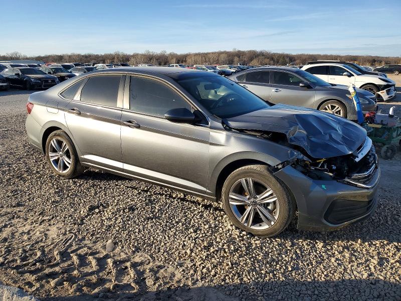 Photo 4 from auction – 2024 VOLKSWAGEN JETTA with VIN 3VW7M7BU1RM009504