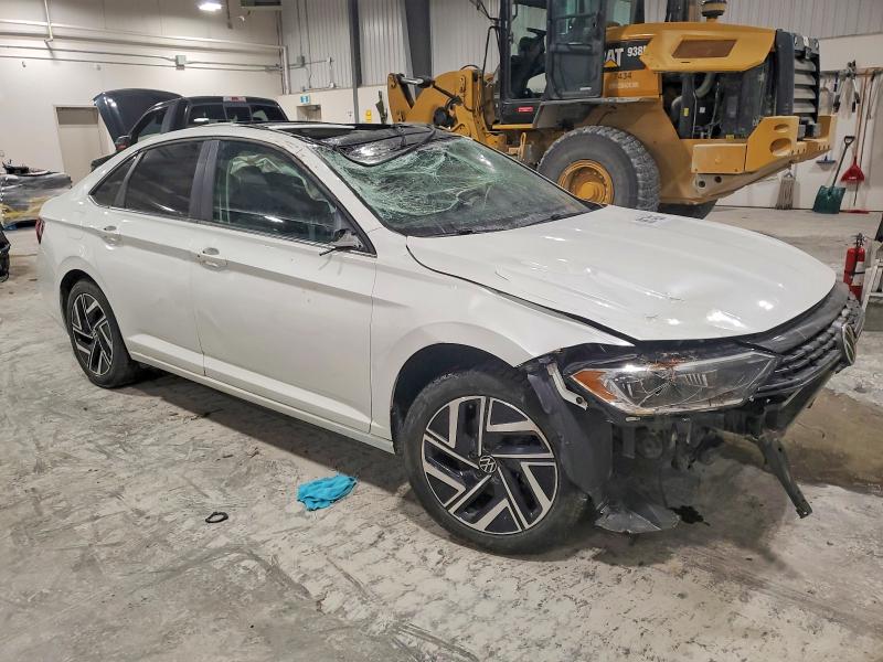 Photo 4 from auction – 2024 VOLKSWAGEN JETTA with VIN 3VWGM7BU6RM008719