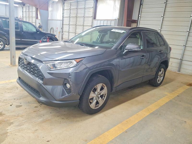 TOYOTA RAV4 XLE 2019 with VIN JTMP1RFV9KD039152 - Photo from auction