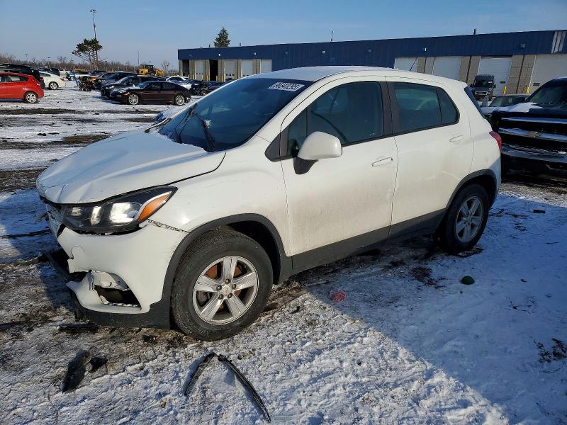 CHEVROLET TRAX LS 2018 with VIN KL7CJNSB0JB722335 - Photo from auction