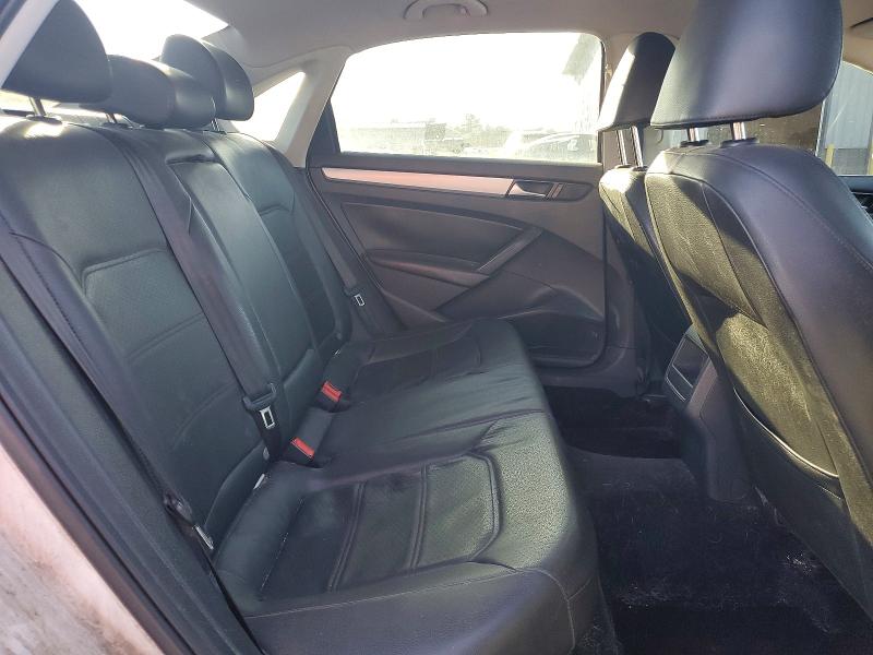Photo 10 from auction – 2012 VOLKSWAGEN PASSAT SE with VIN 1VWBP7A39CC083403