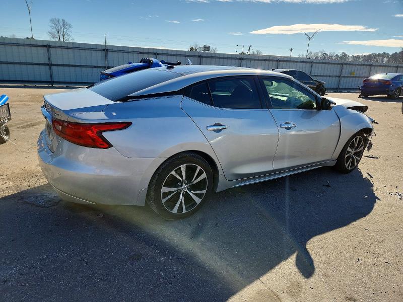 Photo 3 from auction – 2017 NISSAN MAXIMA with VIN 1N4AA6AP8HC457123
