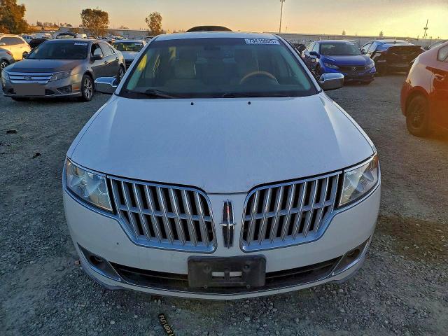 Photo 5 from auction – 2011 LINCOLN MKZ with VIN 3LNHL2GC2BR769619