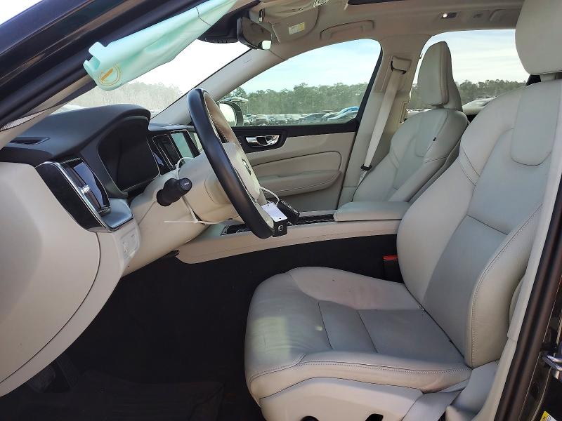 Photo 7 from auction – 2020 VOLVO XC60 T5 MO with VIN YV4102DK2L1610540