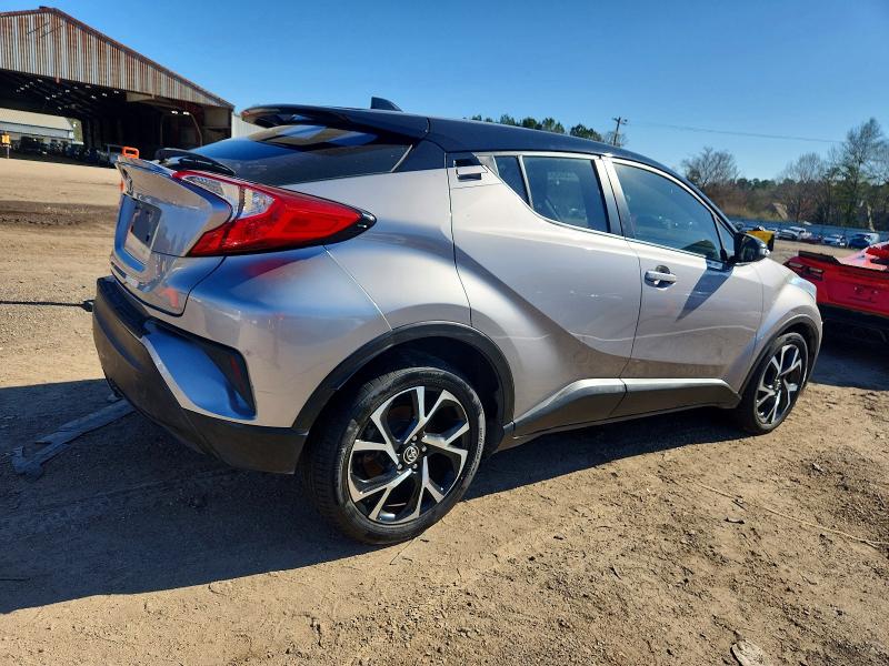 Photo 3 from auction – 2019 TOYOTA C-HR XLE with VIN NMTKHMBX2KR085697