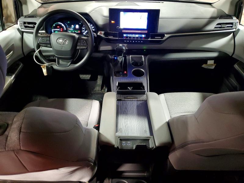 Photo 8 from auction – 2025 TOYOTA SIENNA with VIN 5TDKSKFC4SS191583
