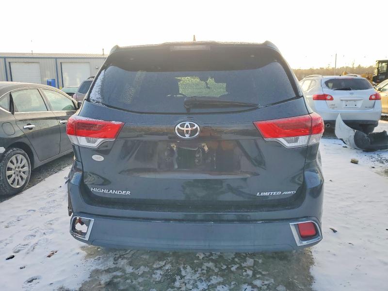 Photo 6 from auction – 2018 TOYOTA HIGHLANDER with VIN 5TDDZRFH5JS808500