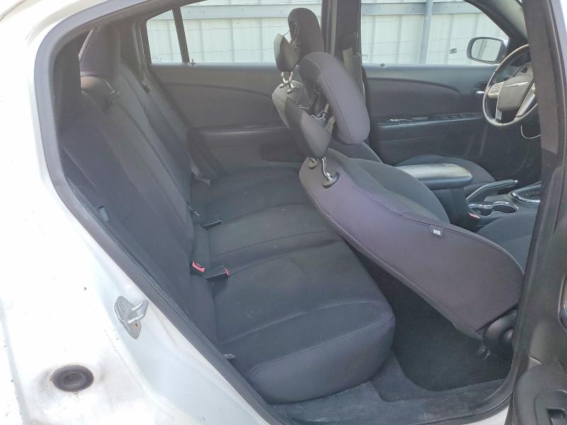 Photo 10 from auction – 2013 CHRYSLER 200 TOURIN with VIN 1C3CCBBG8DN728981