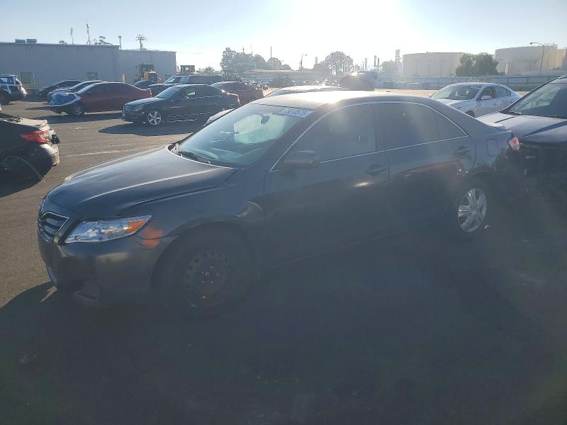 TOYOTA CAMRY BASE 2011 مع رقم تعريف المركبة 4T1BF3EK1BU175111 - صورة من المزاد
