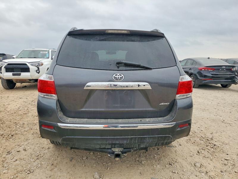 Photo 6 from auction – 2013 TOYOTA HIGHLANDER with VIN 5TDDK3EH1DS216129
