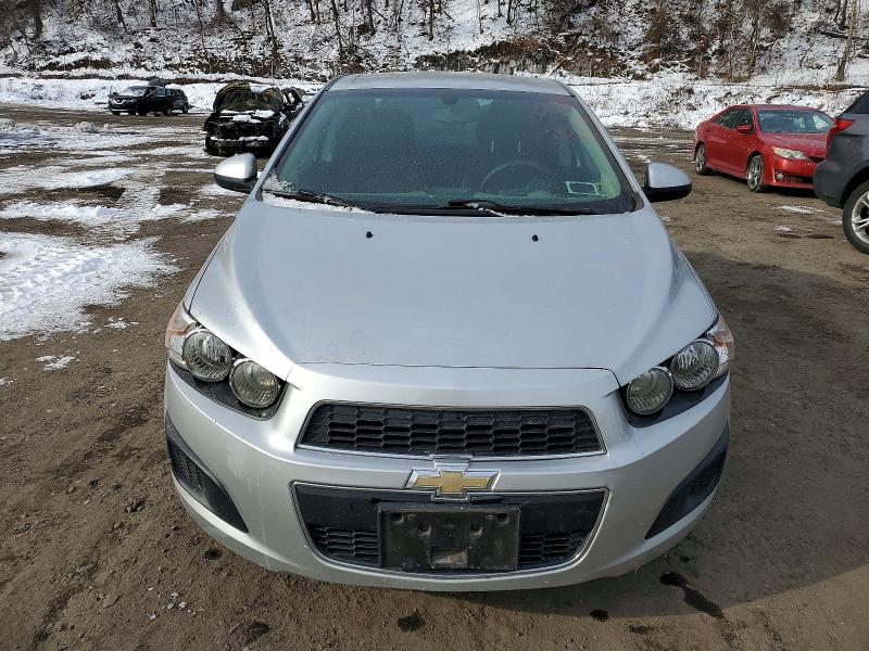 Photo 5 from auction – 2014 CHEVROLET SONIC LT with VIN 1G1JD5SB1E4126204