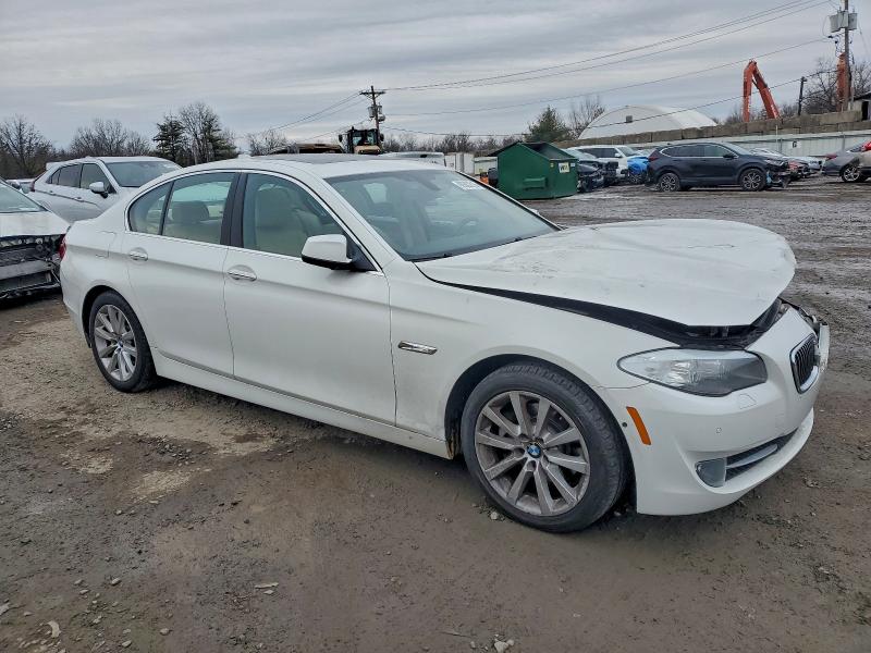 Photo 4 from auction – 2013 BMW 528 XI with VIN WBAXH5C51DDW12361