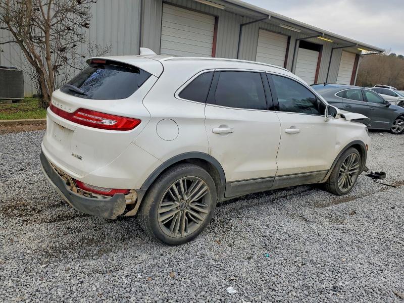 Photo 3 from auction – 2016 LINCOLN MKC RESERV with VIN 5LMTJ3DH1GUJ28626