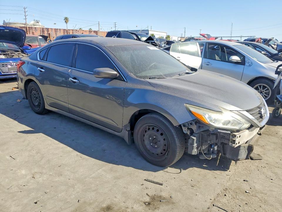 Photo 4 from auction – 2017 NISSAN ALTIMA 2.5 with VIN 1N4AL3AP1HC151292