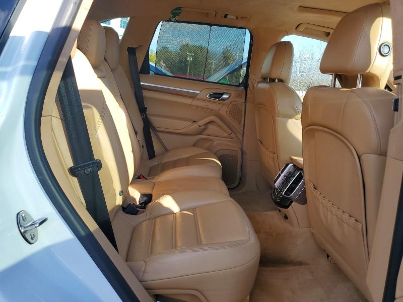 Photo 11 from auction – 2014 PORSCHE CAYENNE TU with VIN WP1AC2A20ELA80234