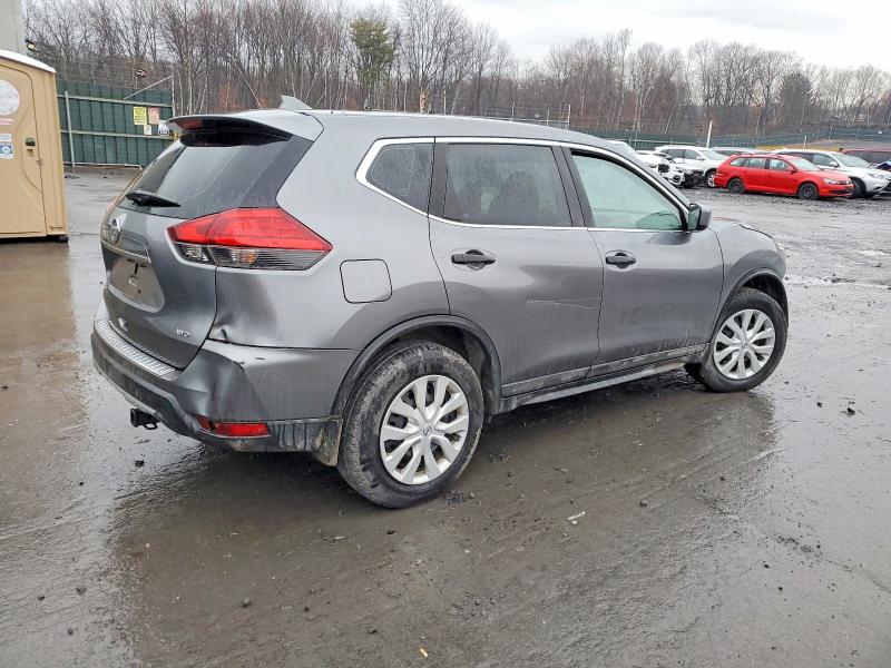 Photo 3 from auction – 2017 NISSAN ROGUE S with VIN KNMAT2MV0HP500336