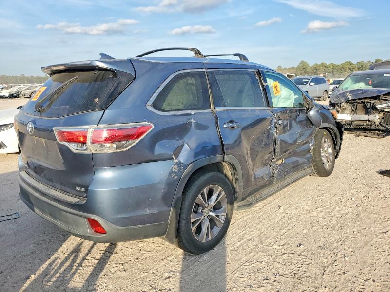 Photo 3 from auction – 2015 TOYOTA HIGHLANDER with VIN 5TDKKRFH2FS097390
