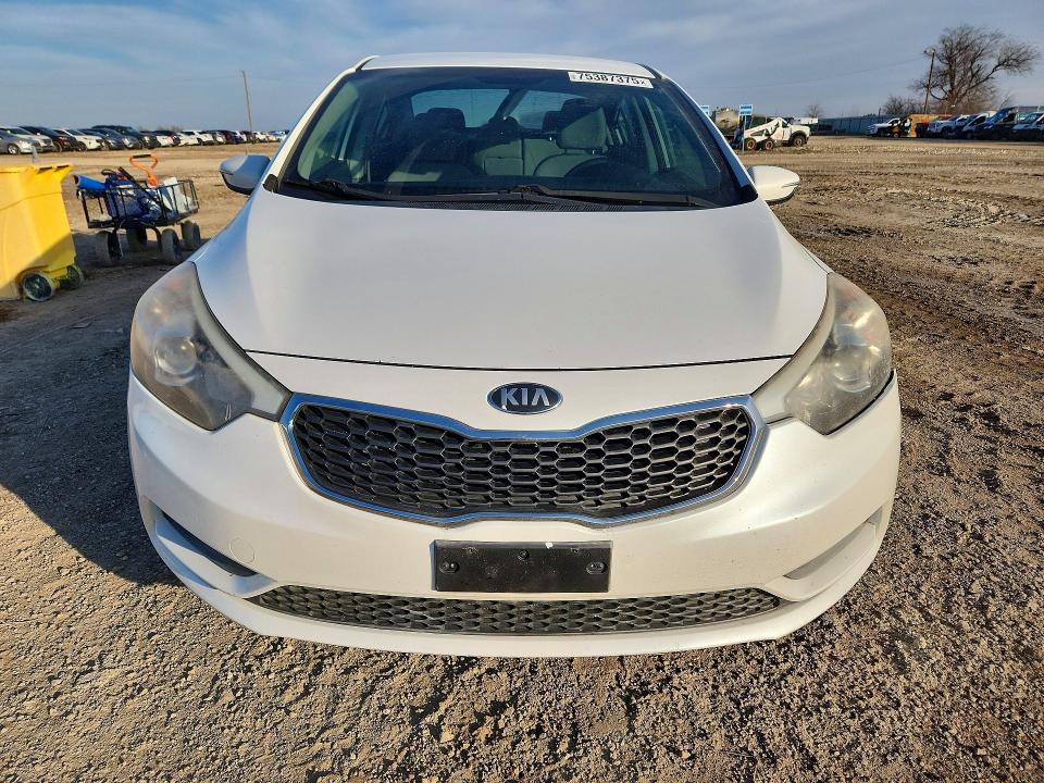 Photo 5 from auction – 2015 KIA FORTE with VIN KNAFX4A6XF5368758