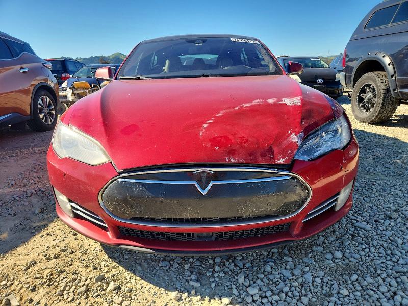 Photo 5 from auction – 2015 TESLA MODEL S with VIN 5YJSA1E28FF105143