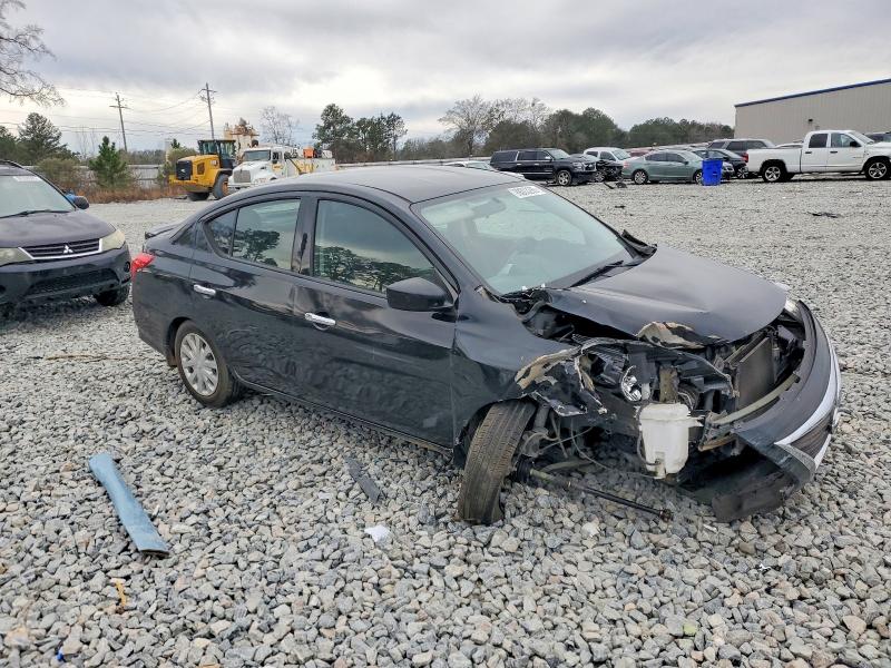 Photo 4 from auction – 2018 NISSAN VERSA S with VIN 3N1CN7AP3JL858864