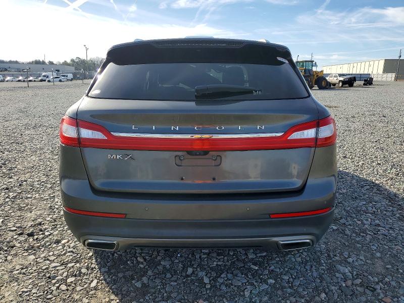 Photo 6 from auction – 2017 LINCOLN MKX with VIN 2LMPJ6LR4HBL44403