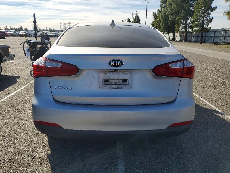 Photo 6 from auction – 2016 KIA FORTE LX with VIN KNAFX4A66G5498201