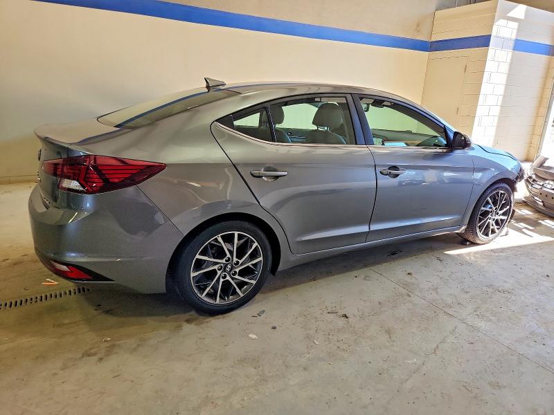 Photo 3 from auction – 2019 HYUNDAI ELANTRA SE with VIN 5NPD84LF7KH409233