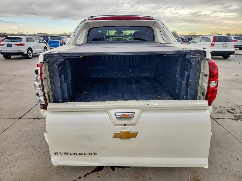 Photo 6 from auction – 2013 CHEVROLET AVALANCHE with VIN 3GNMCGE06DG171337
