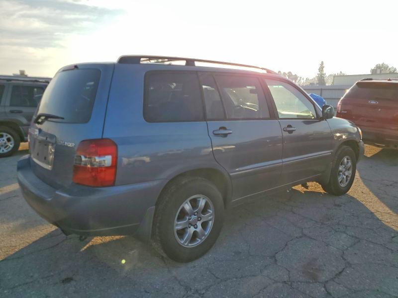 Photo 3 from auction – 2004 TOYOTA HIGHLANDER with VIN JTEDP21A140014829