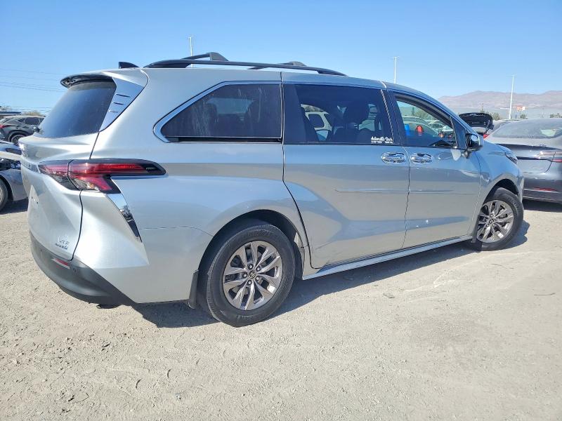 Photo 3 from auction – 2022 TOYOTA SIENNA with VIN 5TDYRKEC0NS094392