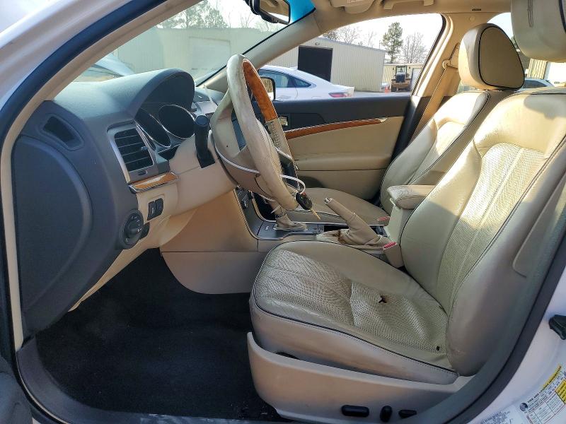 Photo 7 from auction – 2010 LINCOLN MKZ with VIN 3LNHL2GC3AR606847
