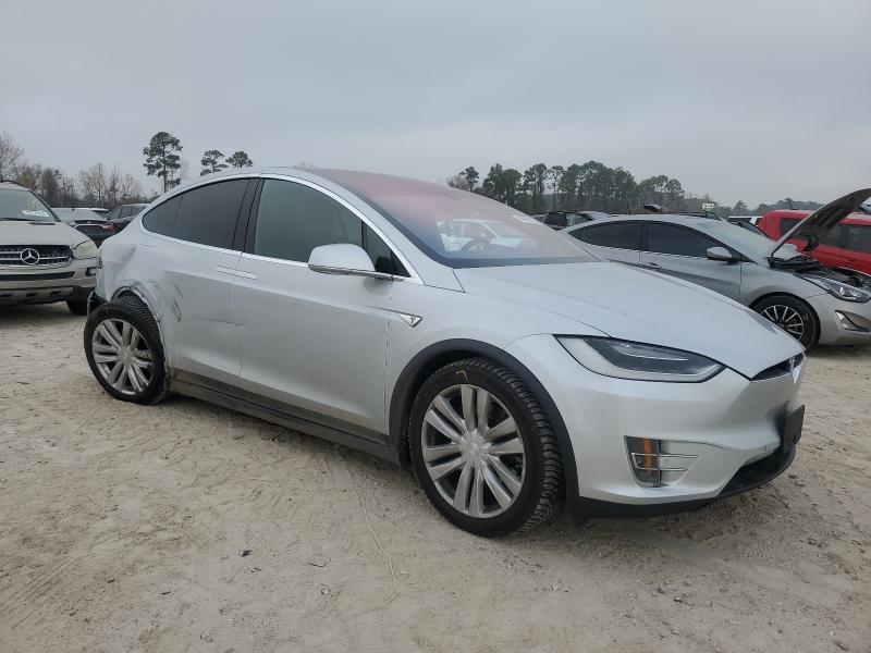 Photo 4 from auction – 2016 TESLA MODEL X with VIN 5YJXCAE22GF021319