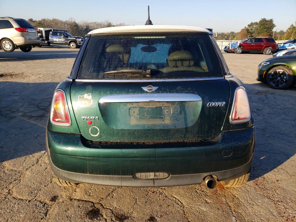 Photo 6 from auction – 2010 MINI COOPER with VIN WMWMF3C52ATZ66324