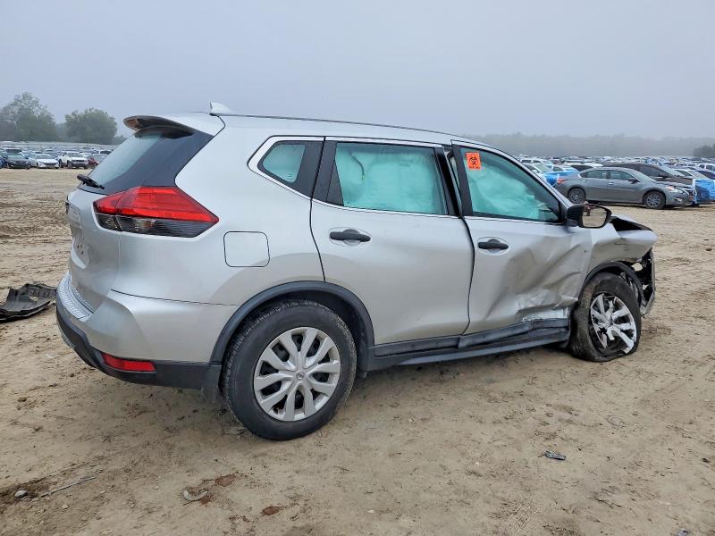 Photo 3 from auction – 2017 NISSAN ROGUE with VIN 5N1AT2MT6HC796352