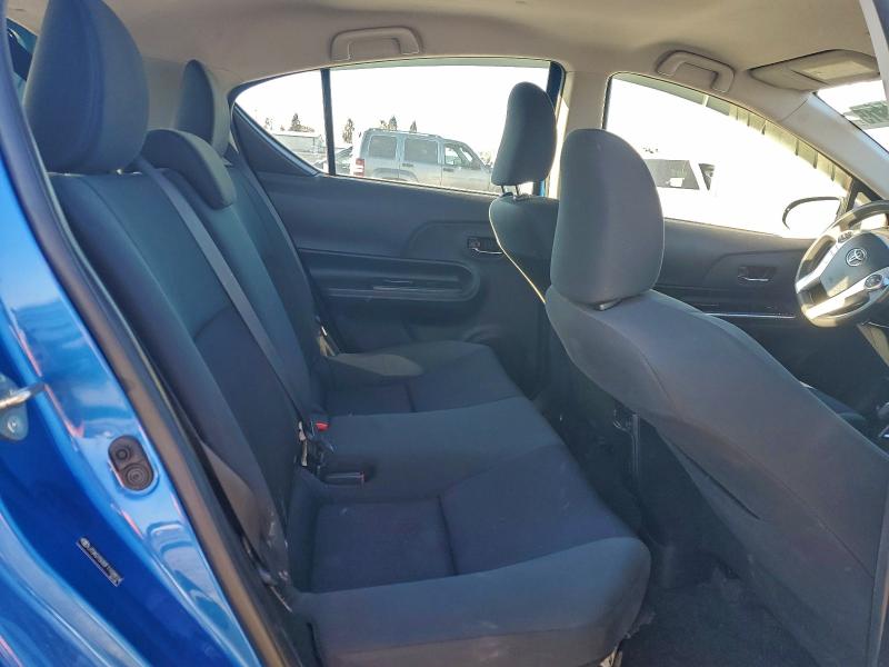 Photo 10 from auction – 2015 TOYOTA PRIUS C with VIN JTDKDTB30F1109874